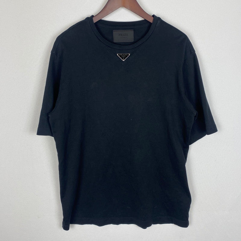 【中古品】【メンズ】 PRADA プラダ UJN861S232 トライアングルプレート コットン Tシャツ 半袖 トップス 141-260313-ks-16-tei サイズ：S カラー：ブラック 万代Net店