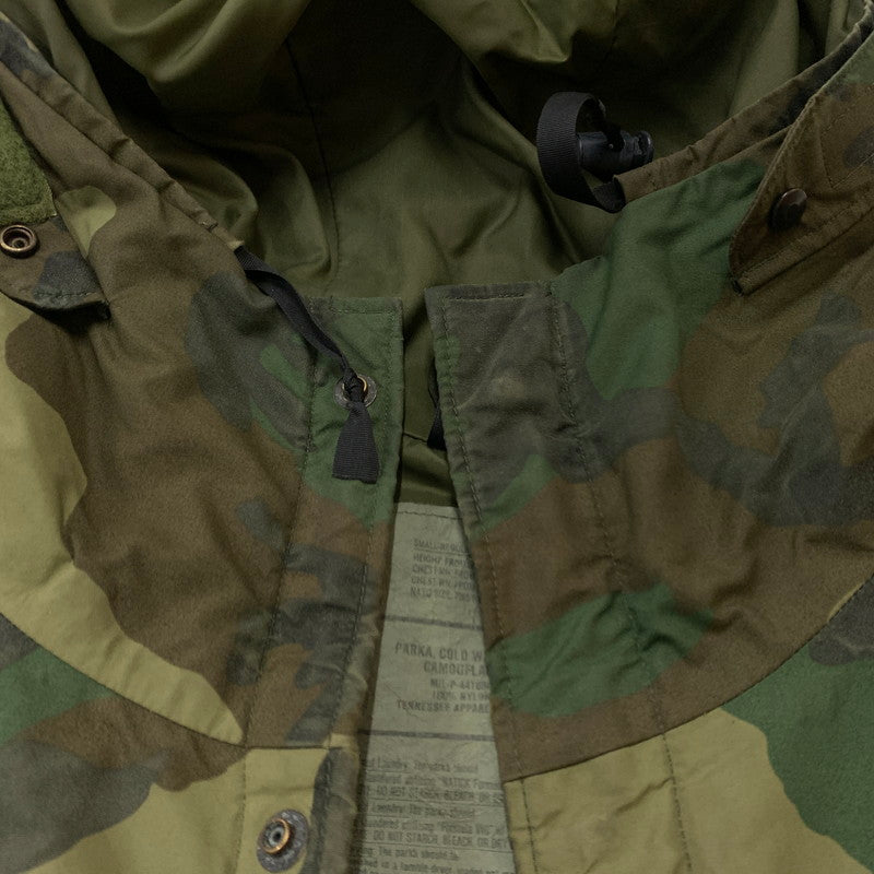 【現状渡し品】【メンズ】 US ARMY ユーエスアーミー ECWCS GEN 1 GORETEX JACKET ジェン1 ゴアテックス ジャケット アウター ミリタリージャケット 145-260315-ko-10-tei サイズ：S カラー：カモ柄 万代Net店