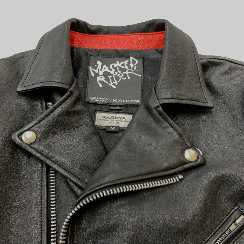 【中古品】【メンズ】 KADOYA カドヤ × KAMEN RIDER 仮面ライダー 別注 コラボ MASKED-R ONE JACKET マスクド アール ワン ジャケット ラムレザー 仮面ライダー1号 145-260316-ko-19-tei サイズ：M カラー：ブラック 万代Net店