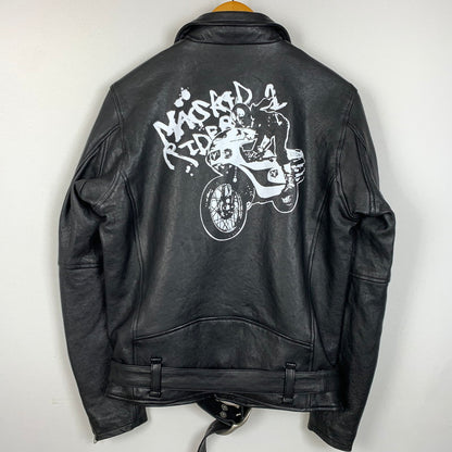 【中古品】【メンズ】 KADOYA カドヤ × KAMEN RIDER 仮面ライダー 別注 コラボ MASKED-R ONE JACKET マスクド アール ワン ジャケット ラムレザー 仮面ライダー1号 145-260316-ko-19-tei サイズ：M カラー：ブラック 万代Net店