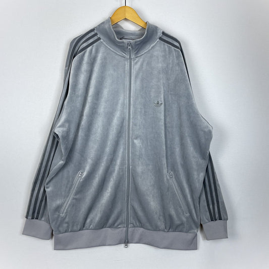 【中古品】【メンズ】 adidas アディダス BECKENBAUER VELOUR TRACK JACKET I JM2271 ベッケンバウアー ベロア ジャケット ライトアウター 148-260317-yo-14-tei サイズ：3XL カラー：グレー 万代Net店