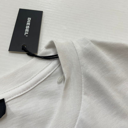 【中古品】【メンズ】 DIESEL ディーゼル T-JUST DIVISION MAGLIETTA 00SH0I-0CATJ Tジャスト ディビジョン マリエッタ Tシャツ 半袖 トップス 141-260623-yo-01-tei サイズ：L カラー：ホワイト 万代Net店