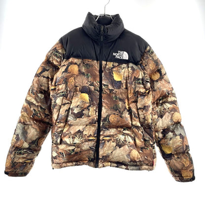 【中古品】【メンズ】 Supreme シュプリーム × THE NORTH FACE ザ・ノースフェイス 別注 コラボ 16AW LEAVES NUPTSE JACKET ND51602I リーブス ヌプシ ジャケット アウター ダウンジャケット 149-260404-yo-19-tei サイズ：S カラー：柄 万代Net店