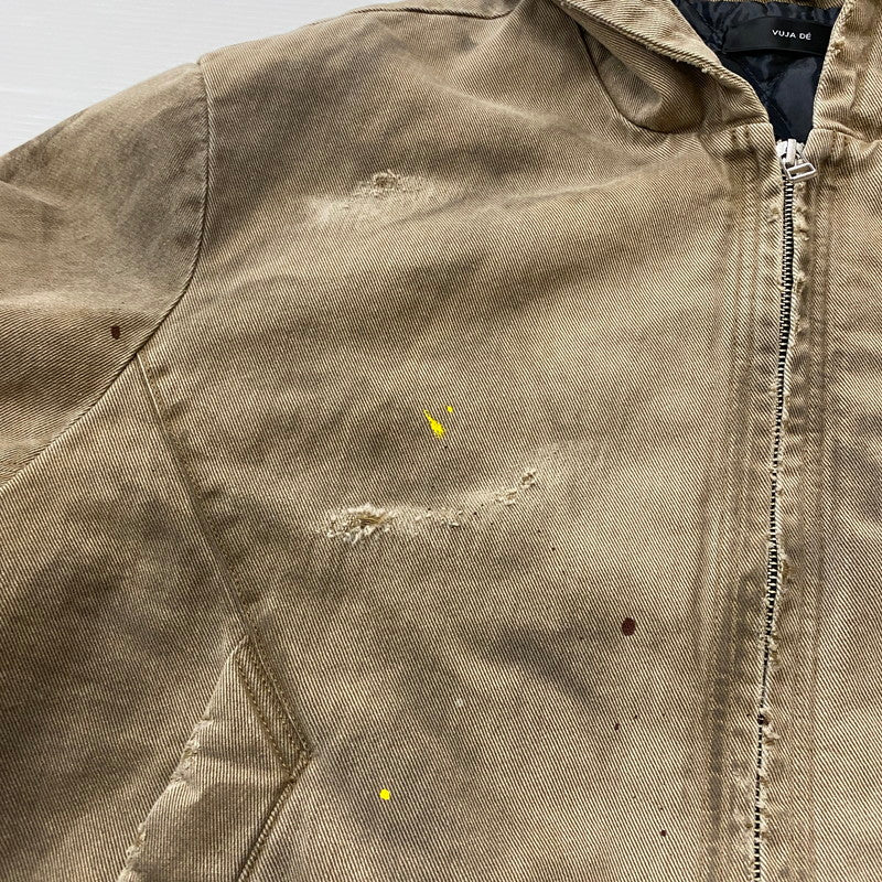【現状渡し品】【メンズ】 Vuja Dé ヴジャ・デ BECK DESTROYED HOODED BOMBER JACKET ベック ディストロイド フーテッド ボンバージャケット アウター 140-260325-ks-10-tei サイズ：M カラー：ベージュ 万代Net店