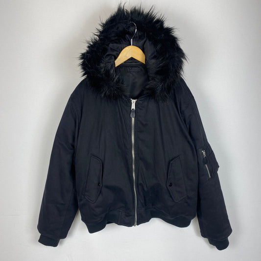 【中古品】【メンズ】 F.M.C.D. エフエムシーディー PADDED BOMBER JACKET デタッチャブルファーフード付き コットン ボンバージャケット アウター 141-260325-ks-03-tei サイズ：S カラー：ブラック 万代Net店
