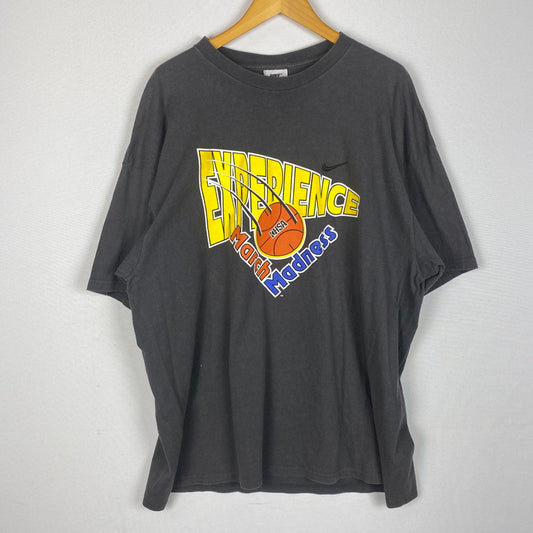 【中古品】【メンズ】 NIKE ナイキ S/S EXPERINCE MARCH MODNESS TEE ショートスリーブ エクスペリエンス マーチ モッドネス Tシャツ 半袖 トップス 銀タグ 148-260401-ks-02-tei サイズ：XXL カラー：ブラック 万代Net店