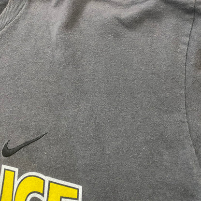 【中古品】【メンズ】 NIKE ナイキ S/S EXPERINCE MARCH MODNESS TEE ショートスリーブ エクスペリエンス マーチ モッドネス Tシャツ 半袖 トップス 銀タグ 148-260401-ks-02-tei サイズ：XXL カラー：ブラック 万代Net店