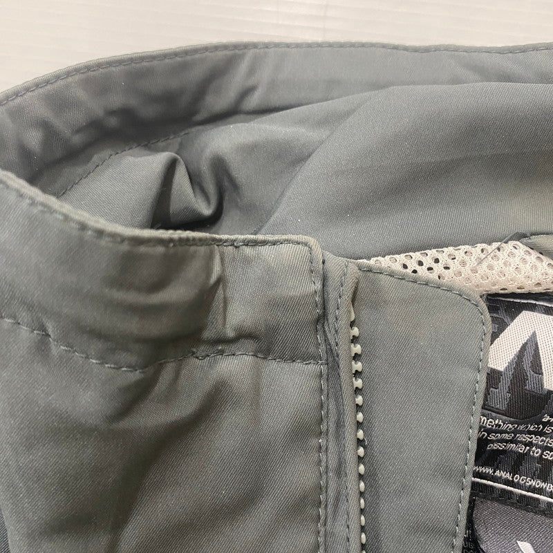 【現状渡し品】【メンズ】 ELECTRIC COTTAGE エレクトリックコテージ × BURTON ANALOG バートン アナログ 別注 コラボ 01's Q JACKET キュー ジャケット ライトアウター 140-260327-ks-12-tei サイズ：L/※袖ロゴ消えあり カラー：グレー 万代Net店