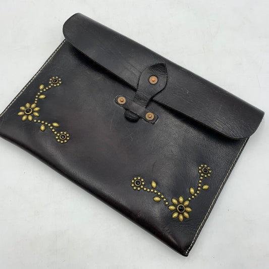 【現状渡し品】【メンズ】 HTC BLACK エイチティーシーブラック FLOWER DOCUMENT CASE DCFLR-BRS フラワードキュメントケース カバン 188-260404-ko-04-tei カラー：ブラウン系 万代Net店