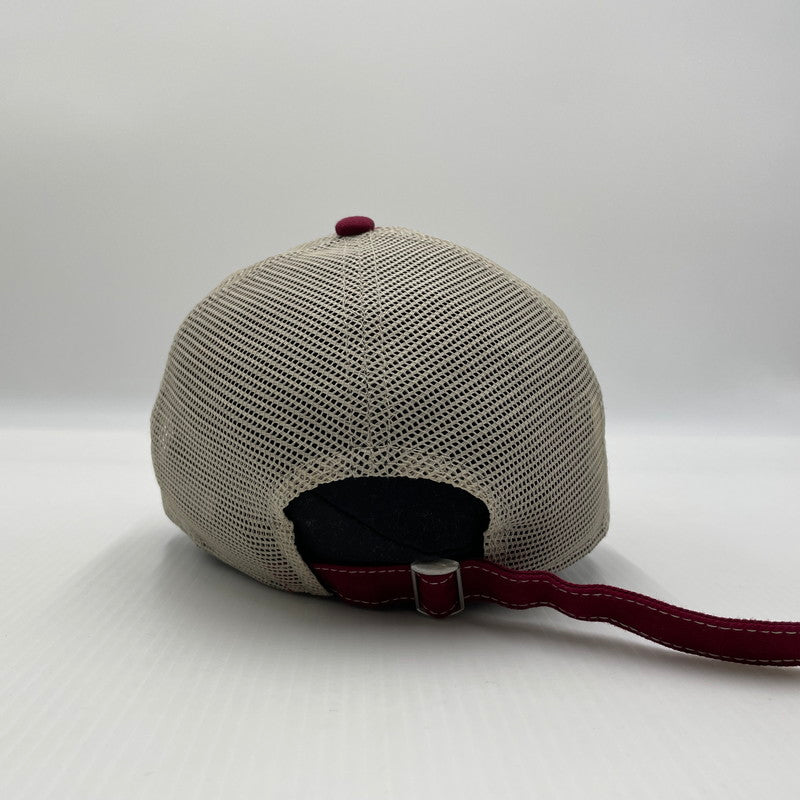 【中古品】【メンズ】 STUSSY ステューシー × NEW ERA ニューエラ 別注 コラボ 9TWENTY BASIC TRUCKER 1311126 ナイントゥエンティベーシック トラッカー キャップ 帽子 185-260704-yo-10-tei サイズ：57cm カラー：CARDINAL 万代Net店