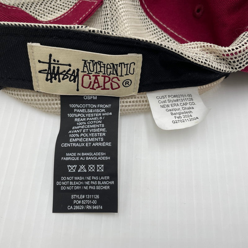 【中古品】【メンズ】 STUSSY ステューシー × NEW ERA ニューエラ 別注 コラボ 9TWENTY BASIC TRUCKER 1311126 ナイントゥエンティベーシック トラッカー キャップ 帽子 185-260704-yo-10-tei サイズ：57cm カラー：CARDINAL 万代Net店