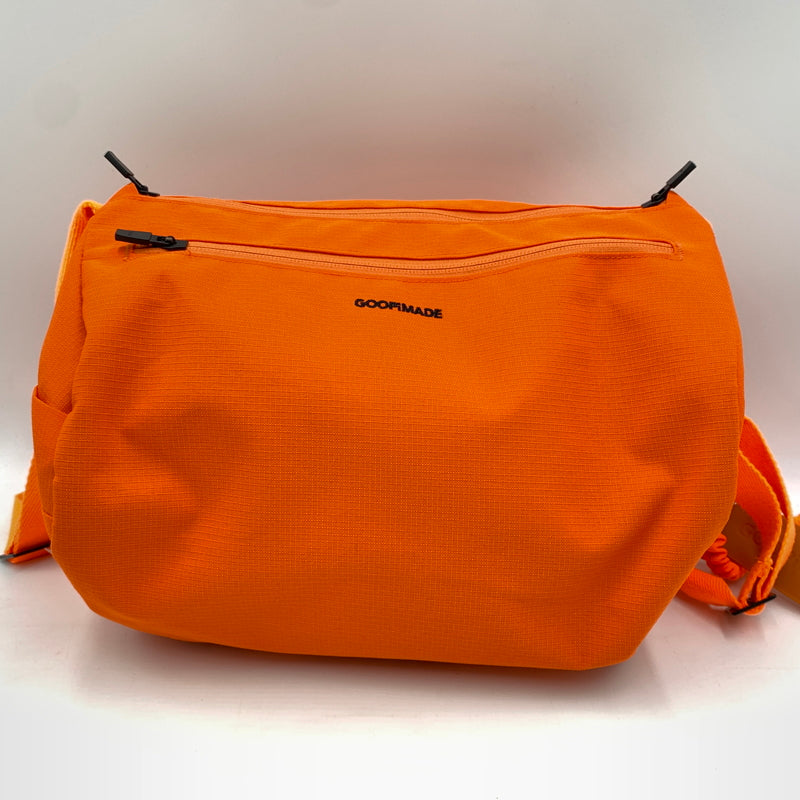 【中古品】【メンズ】 GOOPiMADE グーピーメイド COM INTEROP UTILITY BAG コム インターロップ ユーティリティ バッグ カバン ショルダーバッグ 188-260723-ko-02-tei カラー：オレンジ 万代Net店