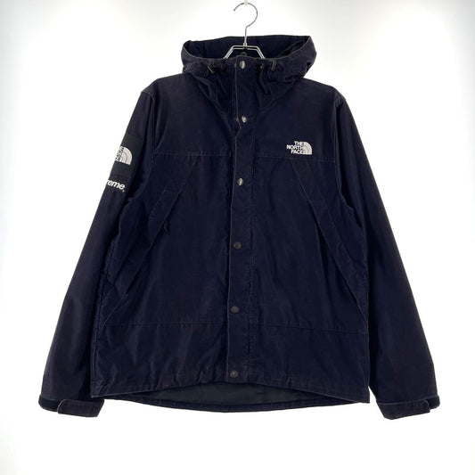 【中古品】【メンズ】 Supreme シュプリーム × THE NORTH FACE ザ・ノースフェイス 別注 コラボ 12AW CORDUROY MOUNTAIN SHELL JACKET NP01250 コーデュロイ マウンテン シェル ジャケット ライトアウター 149-260404-yo-16-tei サイズ：M カラー：ネイビー 万代Net店