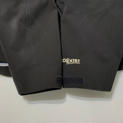 【中古品】【メンズ】 CMF OUTDOOR GARMENT コムフィアウトドアガーメント GUIDE SHELL COEXIST CMF2302-J09C ガイド シェル コエグジスト ジャケット アウター 144-260330-ko-08-tei サイズ：L カラー：ブラック 万代Net店