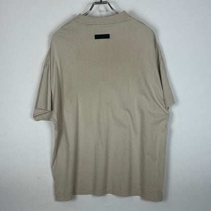【中古品】【メンズ】 ESSENTIALS エッセンシャルズ LOGO S/S TEE ロゴ ショートスリーブ Ｔシャツ 半袖 トップス 142-260618-sa-19-tei サイズ：XXS カラー：ベージュ 万代Net店