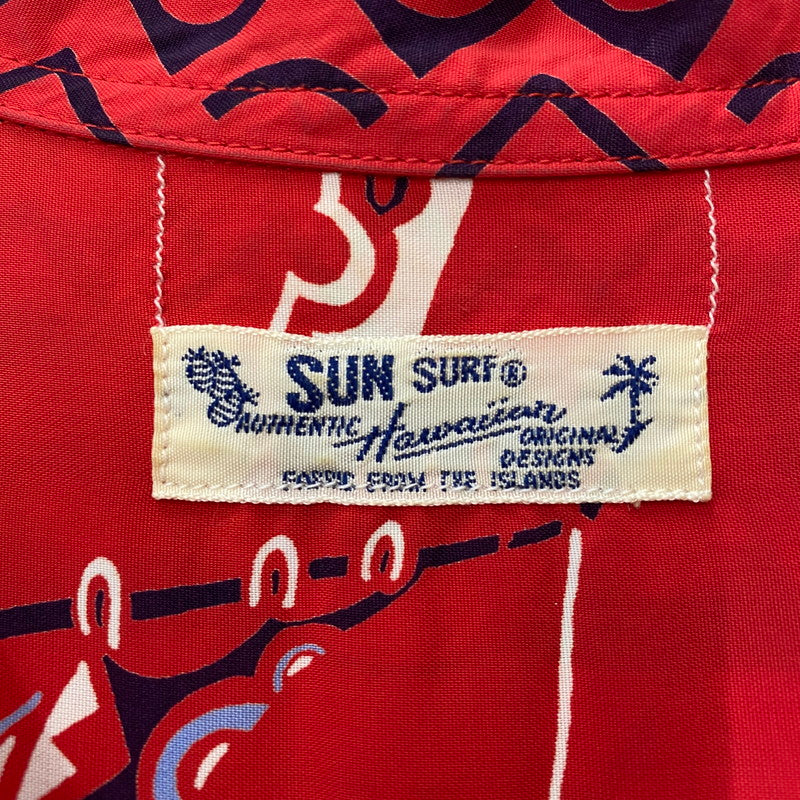 【中古品】【メンズ】 SUN SURF サンサーフ POLYNESIAN CANOE HAWAIIAN SHIRT SS38323 ポリネシアンカヌー ハワイアン シャツ 半袖 トップス 145-260415-ks-01-fuzh サイズ：S カラー：レッド 万代Net店