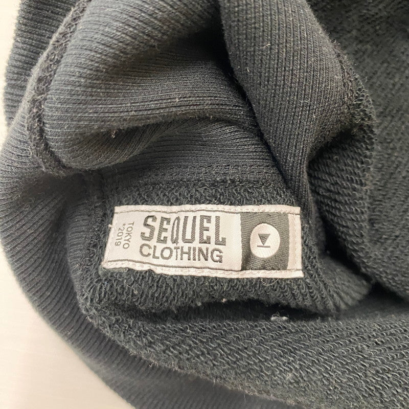 【中古品】【メンズ】 SEQUEL シークエル SQL LOGO HOODIE SQL ロゴ フーディー トップス プルオーバーパーカー 142-260413-ks-11-tei サイズ：S カラー：ブラック 万代Net店