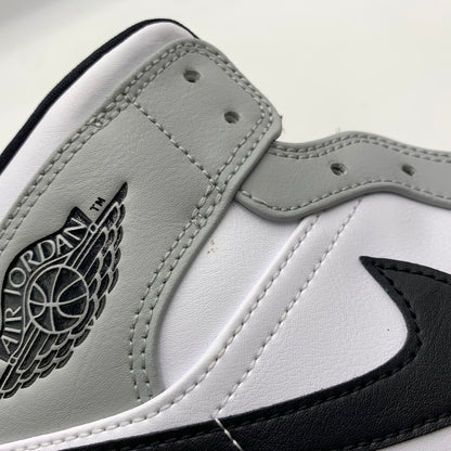 【中古品】【メンズ】 NIKE ナイキ AIR JORDAN 1 MID LIGHT SMOKE GREY WHITE BLACK 554724-092 エアジョーダン1 ミッド スニーカー 靴 シューズ 160-260711-ko-08-tei サイズ：29cm カラー：ホワイトグレー 万代Net店