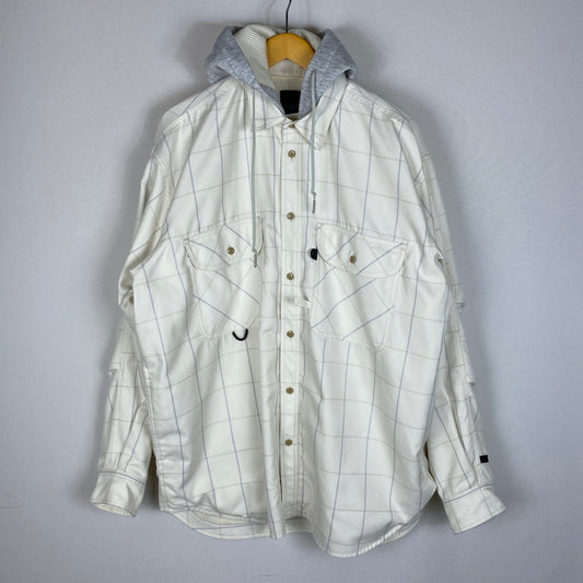 【中古品】【メンズ】 DAIWA PIER39 ダイワ ピアサーティナイン TECH HOODED WORK SHIRTS BE-82023W テック フーデッド ワークシャツ 長袖 トップス 144-260415-ks-07-tei サイズ：L カラー：ホワイト 万代Net店