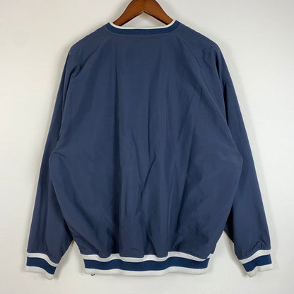 【中古品】【メンズ】 Carhartt WIP カーハートワークインプログレス DIVISION SCRIPT COACH PULLOVER I023625 ディビジョン スクリプト コーチプルオーバー アウター コーチジャケット 145-260419-ko-15-fuzh サイズ：M カラー：ネイビー 万代Net店
