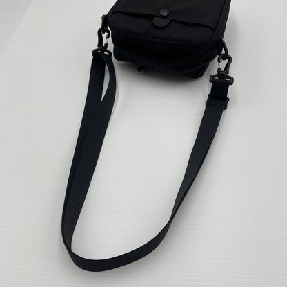 【中古品】【メンズ】 F.C.R.B. エフシーアールビー 24SS TOUR MINI SHOULDER BAG FCRB-232097 ツアー ミニ ショルダーバッグ カバン 188-260529-ks-08-tei カラー：ブラック 万代Net店