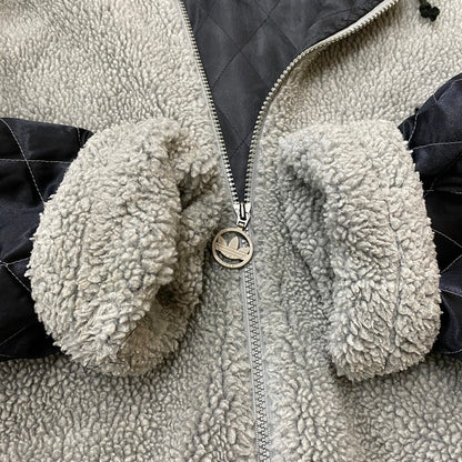 【現状渡し品】【メンズ】 adidas アディダス ARM QUILTED FLEECE JACKET AA-5147 アーム キルティング フリースジャケット アウター デサント社製 148-260415-ks-10-tei サイズ：L カラー：グレー 万代Net店