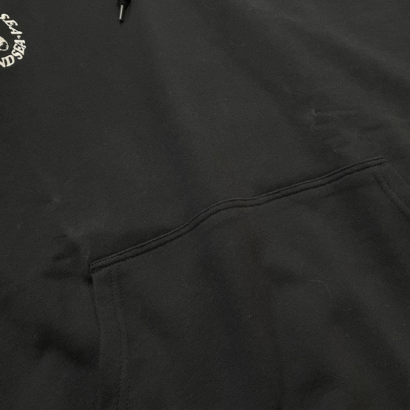 【中古品】【メンズ】 WINDANDSEA ウィンダンシー × 万豚記 別注 コラボ LOGO HOODIE WDS-C-WZJ-24-Q3-01 ロゴ フーディー トップス プルオーバーパーカー 142-260418-ko-06-fuzh サイズ：M カラー：ブラック 万代Net店