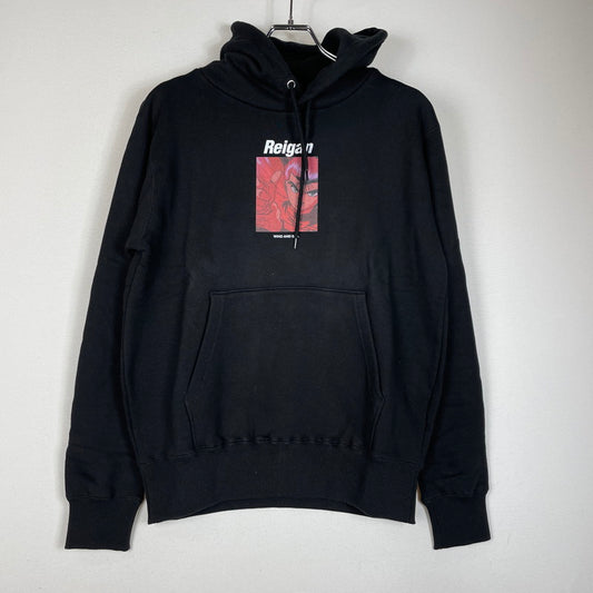 【中古品】【メンズ】 WIND AND SEA ウィンダンシー × 幽遊白書 別注 コラボ REIGAN HOODIE WDS-YYHS-01 レイガン フーディー トップス プルオーバーパーカー 142-260418-ko-07-tei サイズ：S カラー：ブラック 万代Net店