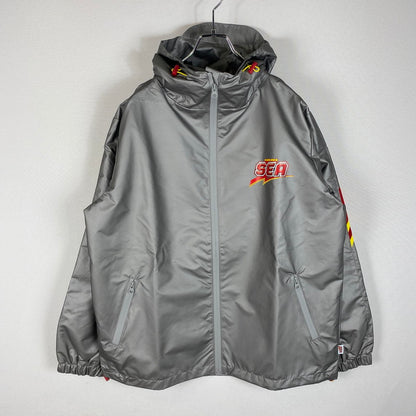 【中古美品】【メンズ】 WINDANDSEA ウィンダンシー × UFO ユー エフ オー 別注 コラボ WATER REPELLET JACKET WDS-C-UDO-24-Q4-05 ウォーターリペレント ジャケット ライトアウター 142-260418-ks-08-tei サイズ：M カラー：シルバー 万代Net店