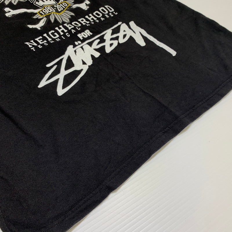【中古品】【メンズ】 STUSSY ステューシー × NEIGHBORHOOD ネイバーフッド 別注 コラボ 30TH ANNIVERSARY TEE 30周年記念 Tシャツ 半袖 トップス 142-260615-yo-03-tei サイズ：S カラー：ブラック 万代Net店
