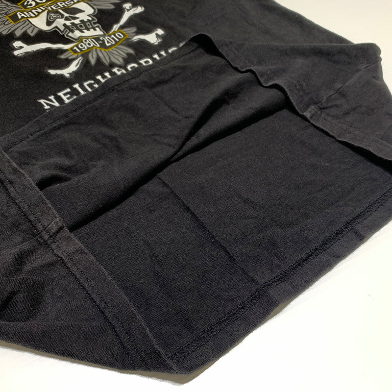 【中古品】【メンズ】 STUSSY ステューシー × NEIGHBORHOOD ネイバーフッド 別注 コラボ 30TH ANNIVERSARY TEE 30周年記念 Tシャツ 半袖 トップス 142-260615-yo-03-tei サイズ：S カラー：ブラック 万代Net店