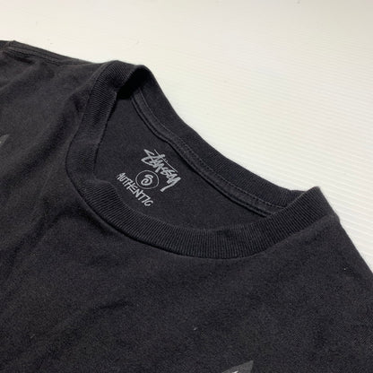【中古品】【メンズ】 STUSSY ステューシー × NEIGHBORHOOD ネイバーフッド 別注 コラボ 30TH ANNIVERSARY TEE 30周年記念 Tシャツ 半袖 トップス 142-260615-yo-03-tei サイズ：S カラー：ブラック 万代Net店