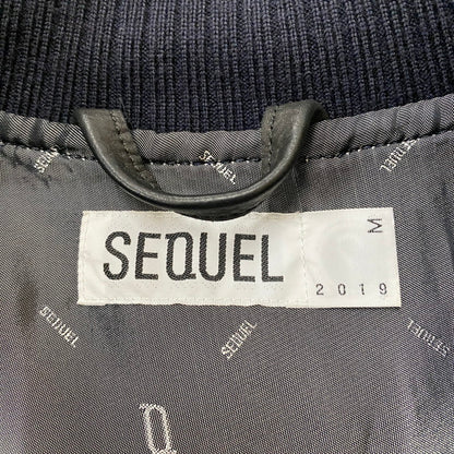 【中古品】【メンズ】 SEQUEL シークエル LEATHER STUDIUM JACKET レザー スタジアム ジャケット ライトアウター スタジャン 142-260422-ks-09-tei サイズ：M カラー：ネイビー 万代Net店