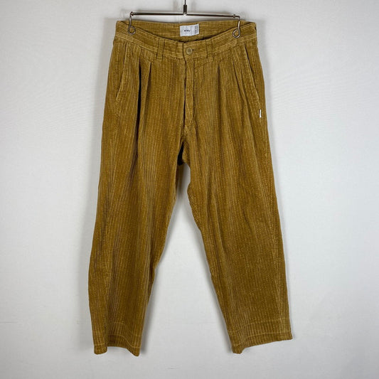 【中古品】【メンズ】 21AW TUCK 02 TROUSERS COTTON CORDUROY PANTS 212TQDT-PTM02 トラック2 トラウザー コットン コーデュロイ パンツ ボトムス 153-260422-ks-14-tei サイズ：1 カラー：ブラウン 万代Net店
