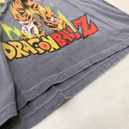 【現状渡し品】【メンズ】 DRAGON BALL Z ドラゴンボールゼット 00's SUPER SAIYAN SON GOKU S/S TEE スーパーサイヤ人 孫悟空 ショートスリーブ Tシャツ トップス 半袖 145-260423-ko-02-tei サイズ：M カラー：グレー 万代Net店