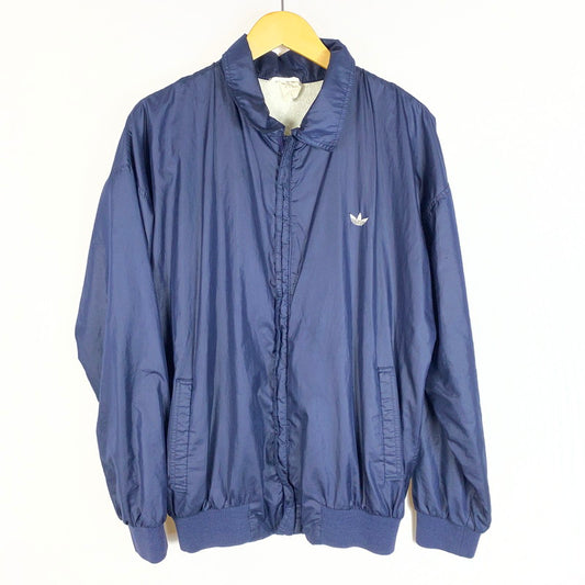 【現状渡し品】【メンズ】 ADIDAS アディダス 80's FULL ZIP LOGO JACKET VINTAGE 80年代 フルジップ ロゴ ジャケット ライトアウター ブルゾン OPTI ジップ 148-260424-ks-03-tei サイズ：サイズ表記なし カラー：ネイビー 万代Net店