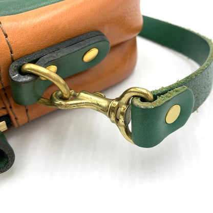 【中古品】【メンズ】 HERZ ヘルツ LEATHER SHOULDER BAG レザーショルダーバッグ カバン セカンドバッグ 188-260723-ko-05-tei カラー：グリーン系 万代Net店