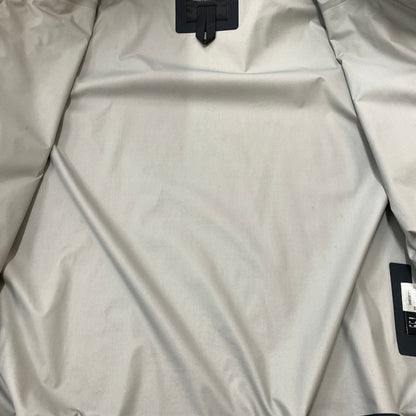 【現状渡し品】【メンズ】 DESCENTE デサント 24SS HARD SHELL JACKET DAMXGK30X ハードシェル ジャケット ライトアウター ナイロンジャケット 144-260429-ko-16-tei サイズ：L カラー：ブラック系/チャコール 万代Net店