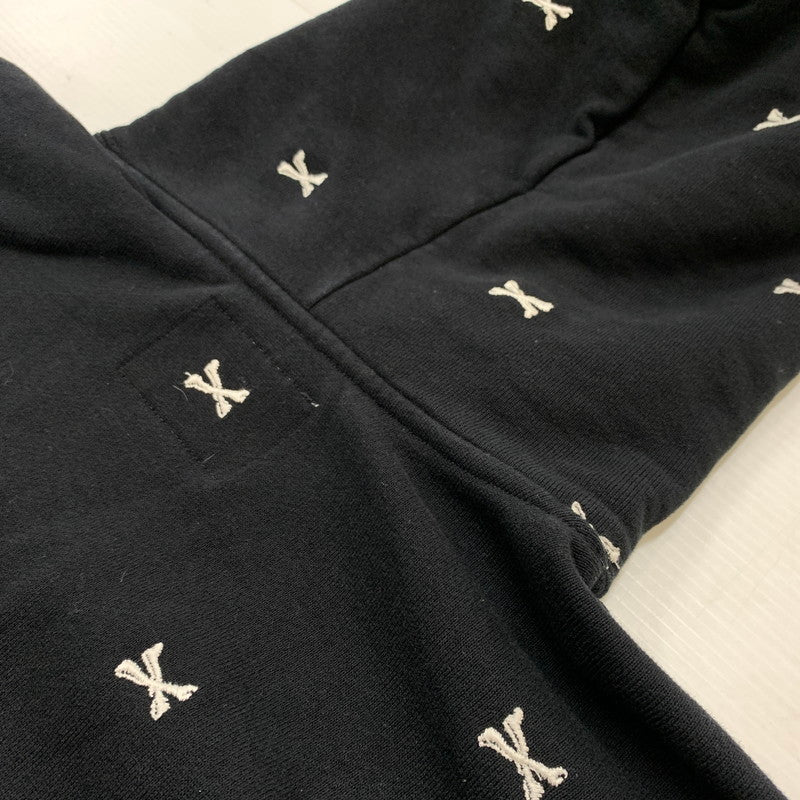 【中古品】【メンズ】 WTAPS ダブルタップス 22AW ACNE HOODY CTPLL TEXTILE 222ATDT-CSM26 クロスボーン フーディ トップス プルオーバーパーカー 142-260429-ko-09-fuzh サイズ：4 カラー：ブラック 万代Net店