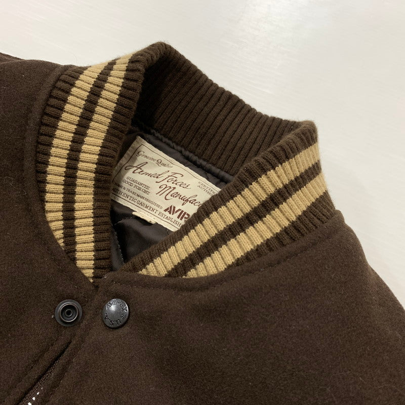 【中古品】【メンズ】 AVIREX アヴィレックス × SKOOKUM スクーカム 別注 コラボ VARSITY JACKET 6112166 バーシティ ジャケット アウター レザー スタジャン 142-260429-ko-06-tei サイズ：L カラー：ブラウン 万代Net店