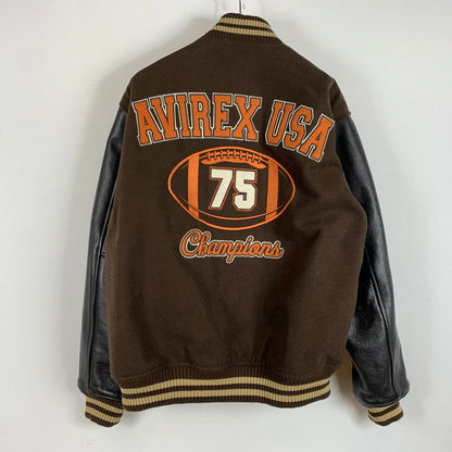 【中古品】【メンズ】 AVIREX アヴィレックス × SKOOKUM スクーカム 別注 コラボ VARSITY JACKET 6112166 バーシティ ジャケット アウター レザー スタジャン 142-260429-ko-06-tei サイズ：L カラー：ブラウン 万代Net店