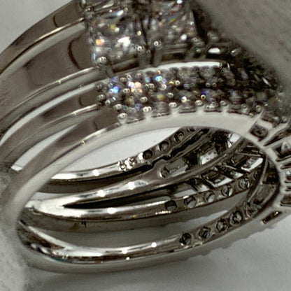 【中古品】【レディース】 SWAROVSKI スワロフスキー TWIST WRAP RING 5584646 ツイスト ラップ リング アクセサリー 指輪 192-260503-ko-16-tei サイズ：58 カラー：シルバー 16号 万代Net店