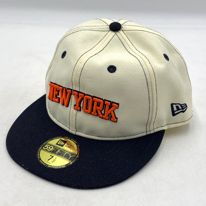 【中古品】【メンズ】 NEW ERA ニューエラ × the Apartment ジ アパートメント 別注 コラボ NEW YORK KNICKS SOFT BUCKRAM FITTED CAP ニューヨーク ニックス ソフトバックラム フィットキャップ 帽子 185-260624-ko-15-tei サイズ：7 1/2 カラー：アイボリー 万代Net店