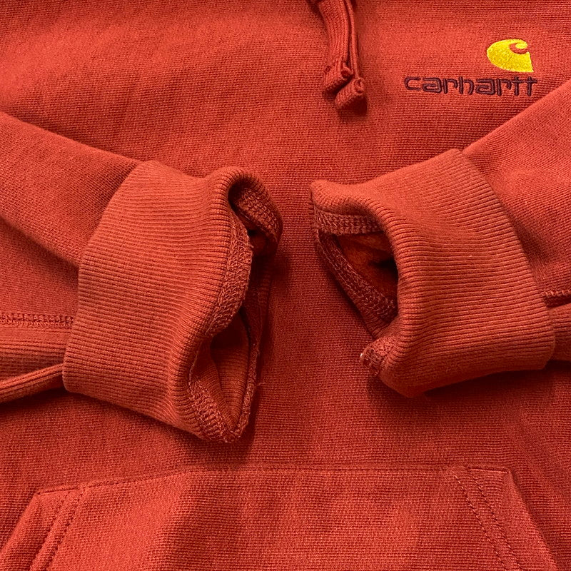 【中古品】【メンズ】 Carhartt WIP カーハート ワークインプログレス HOODED AMERICAN SCRIPT SWEAT IO28279 フーデッド アメリカン スクリプト スウェット トップス プルオーバーパーカー 145-260501-ks-16-tei サイズ：XS カラー：オレンジ 万代Net店