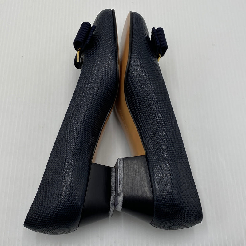【中古品】【レディース】 SALVATORE FERRAGAMO サルヴァトーレ フェラガモ VARA ヴァラ 靴 パンプス 183-260819-sa-16-teih サイズ：5 1/2 カラー：ネイビー系 万代Net店