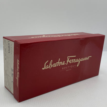 【中古品】【レディース】 SALVATORE FERRAGAMO サルヴァトーレ フェラガモ VARA ヴァラ 靴 パンプス 183-260819-sa-16-teih サイズ：5 1/2 カラー：ネイビー系 万代Net店