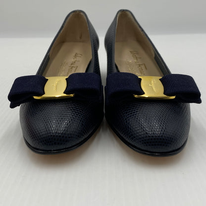 【中古品】【レディース】 SALVATORE FERRAGAMO サルヴァトーレ フェラガモ VARA ヴァラ 靴 パンプス 183-260819-sa-16-teih サイズ：5 1/2 カラー：ネイビー系 万代Net店