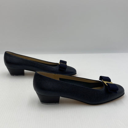 【中古品】【レディース】 SALVATORE FERRAGAMO サルヴァトーレ フェラガモ VARA ヴァラ 靴 パンプス 183-260819-sa-16-teih サイズ：5 1/2 カラー：ネイビー系 万代Net店
