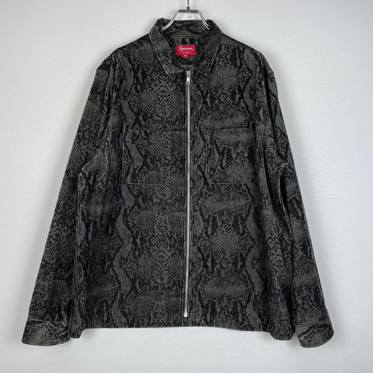 【中古品】【メンズ】 Supreme シュプリーム 20AW SNAKESKIN CORDUROY ZIP UP SHIRT スネークスキン コーデュロイ ジップアップ シャツジャケット ライトアウター 149-260502-yo-08-tei サイズ：XL カラー：グレー/ブラック 万代Net店