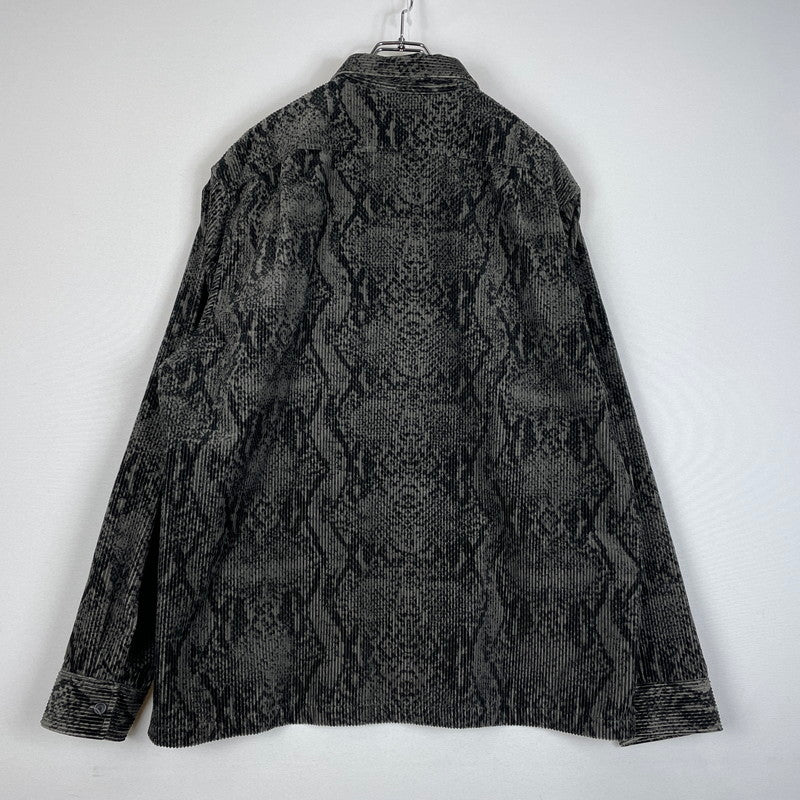 【中古品】【メンズ】 Supreme シュプリーム 20AW SNAKESKIN CORDUROY ZIP UP SHIRT スネークスキン コーデュロイ ジップアップ シャツジャケット ライトアウター 149-260502-yo-08-fuzh サイズ：XL カラー：グレー/ブラック 万代Net店